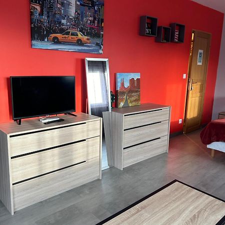 Chambres De Valerie Сен-Сиприен Экстерьер фото