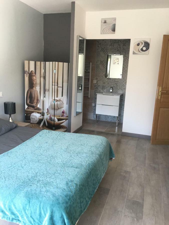 Chambres De Valerie Сен-Сиприен Экстерьер фото